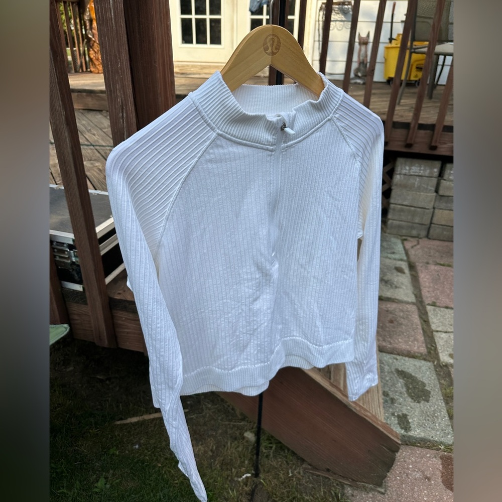 lululemon ribbed crop long sleeve run shirt